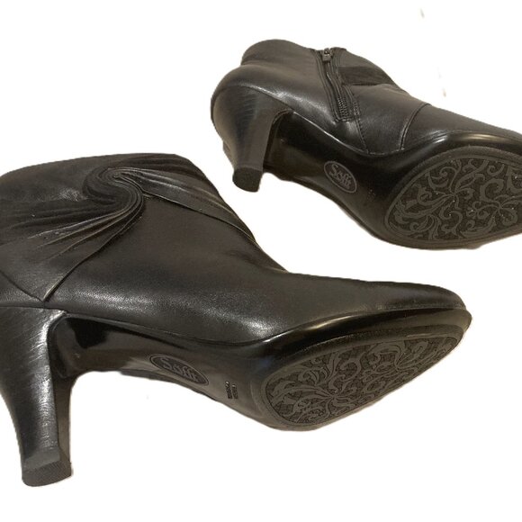 BLack Leather Ankle Boot - Picture 4 of 7